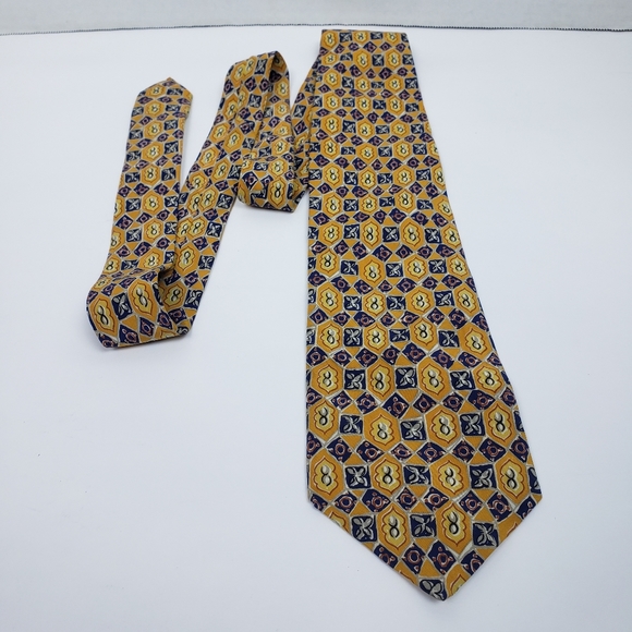 Emmanuel Ungaro Paris Yellow Pattern Silk Tie - Picture 2 of 7